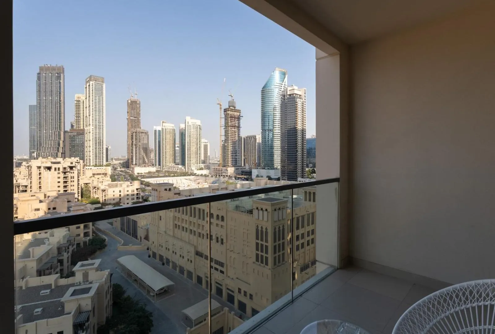 Apartment Skyline Charm 2Br Plus 1Gr W Burj Khalifa & Fountain Views In Downtown-03 Dubai