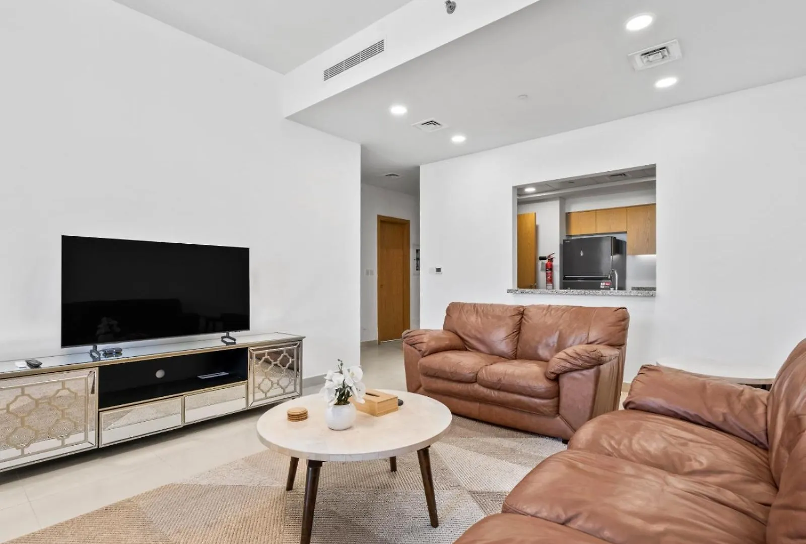 Skyline Charm 2Br Plus 1Gr W Burj Khalifa & Fountain Views In Downtown-03 Dubai Apartment